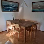 Aalto A - A Whole House With 5 Bedrooms And A Woodburning Sauna 公寓 *