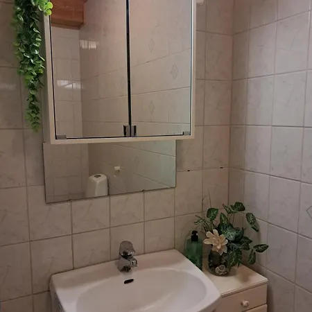 Aalto A - A Whole House With 5 Bedrooms And A Woodburning Sauna 奥卢