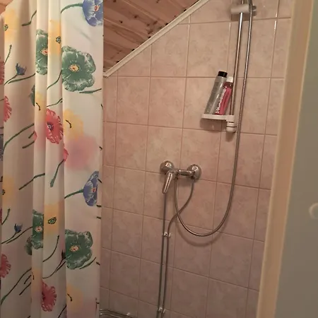 Aalto A - A Whole House With 5 Bedrooms And A Woodburning Sauna *